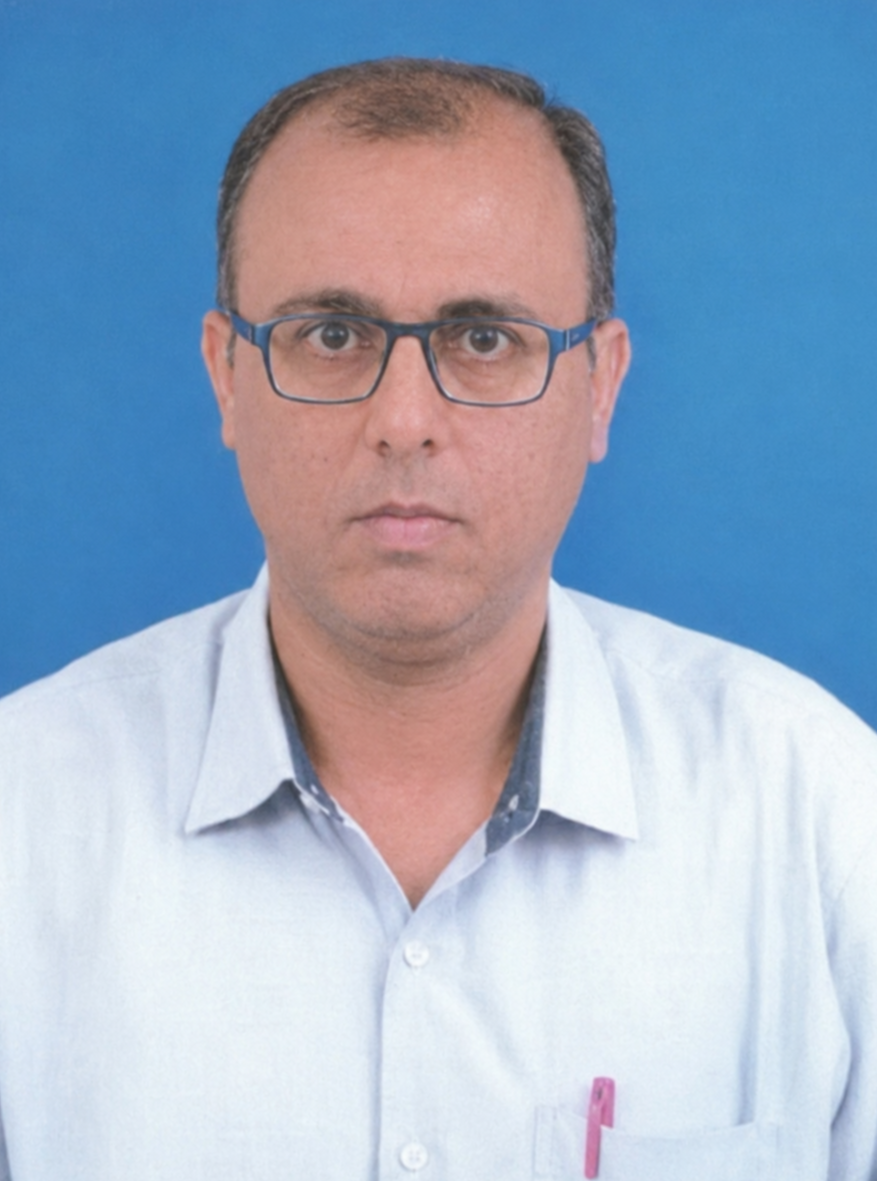 Professional executive portrait placeholder for Mahesh Sitlani